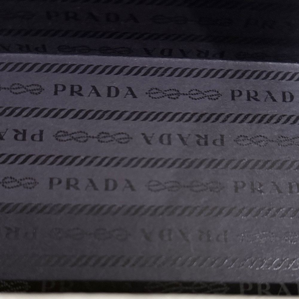 Prada White Box - Picture 3 of 4